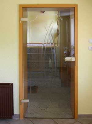  Glastür mit Sonderschliff